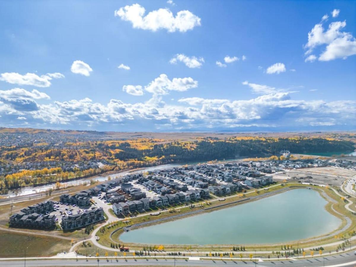Private Town With Free Banff Access, Netflix, King Bed, Fully Equipped Kitchen, Sleeps 4