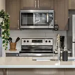 Private Town Home With Free Banff Access, Netflix, King Bed, Fully Equipped Kitchen, Sleeps 4